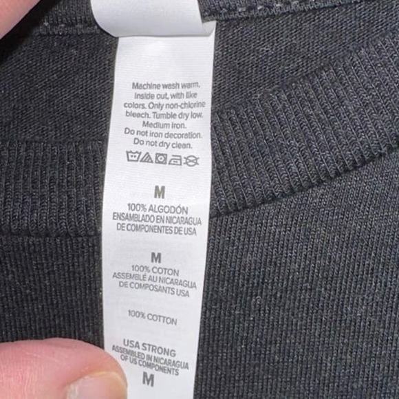 Canvas Black Graohic Tee Shirt - Picture 3 of 4